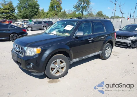 2011 Ford Escape Xlt z USA, uszkodzony, nr VIN 1FMCU0D72BKA03008